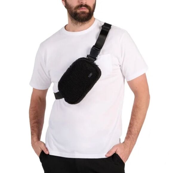 Lole Unisex Sherpa Belt Bag Crossbody 1L Black 2-Way Zip w/ Key Clip + Pockets - Picture 6 of 8